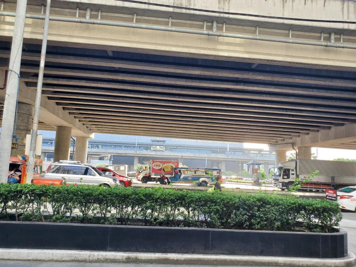 Cozyvilla At 81 Newport Blvd Walk To Naia T3 Marriott & Resorts World Casino & Newport Mall For 5 Pax Free Parking!!!! Пасай Экстерьер фото
