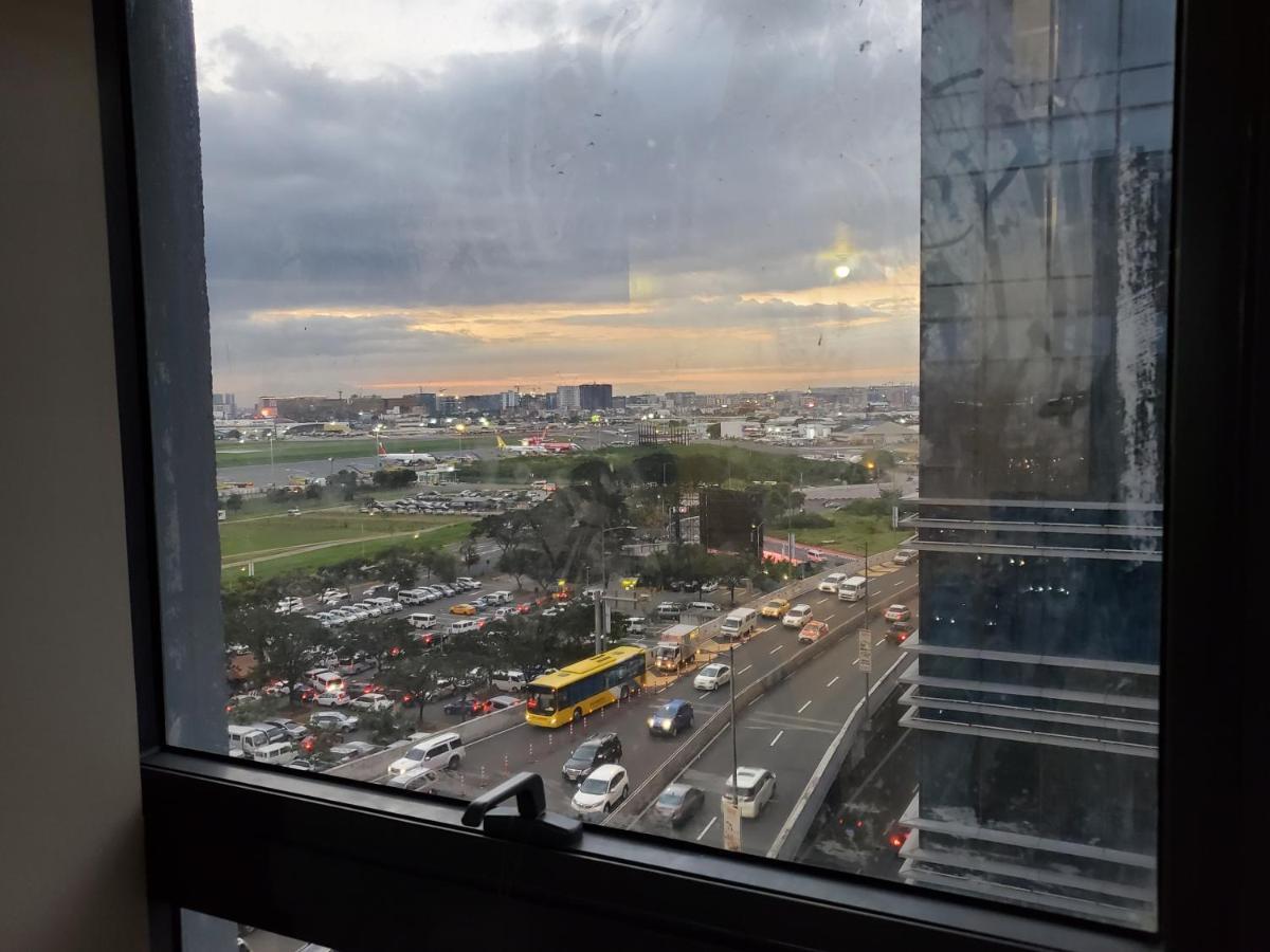 Cozyvilla At 81 Newport Blvd Walk To Naia T3 Marriott & Resorts World Casino & Newport Mall For 5 Pax Free Parking!!!! Пасай Экстерьер фото