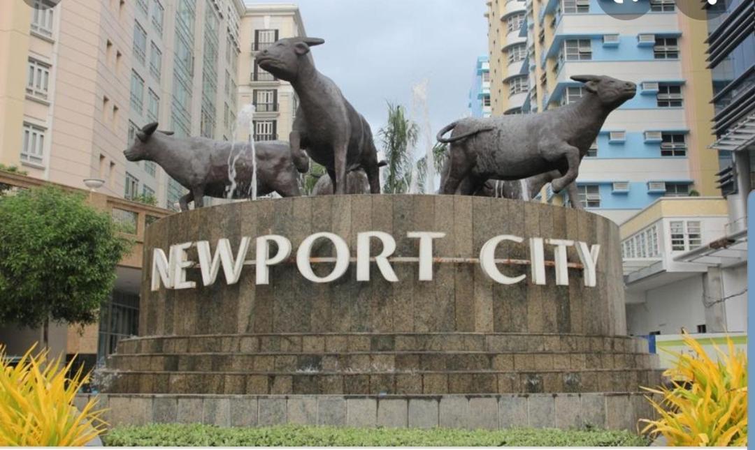 Cozyvilla At 81 Newport Blvd Walk To Naia T3 Marriott & Resorts World Casino & Newport Mall For 5 Pax Free Parking!!!! Пасай Экстерьер фото