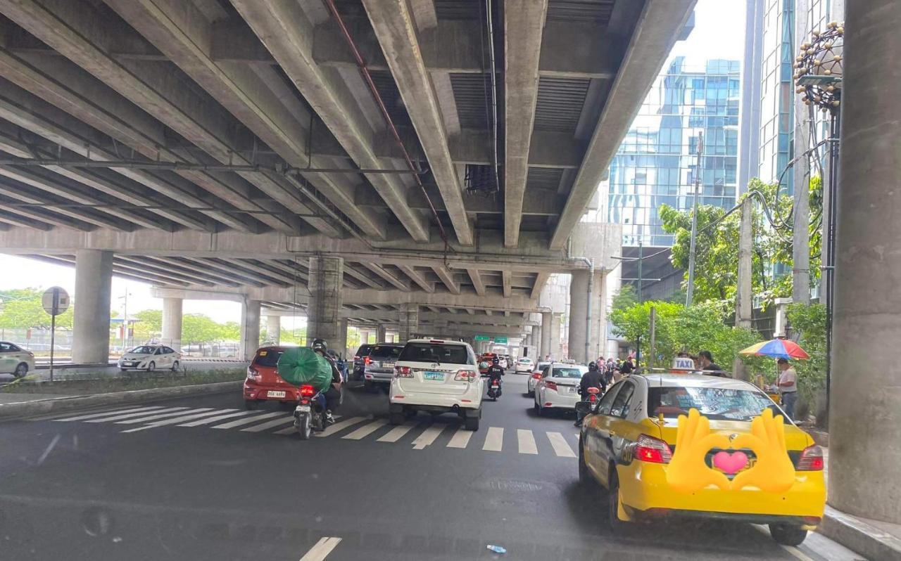 Cozyvilla At 81 Newport Blvd Walk To Naia T3 Marriott & Resorts World Casino & Newport Mall For 5 Pax Free Parking!!!! Пасай Экстерьер фото